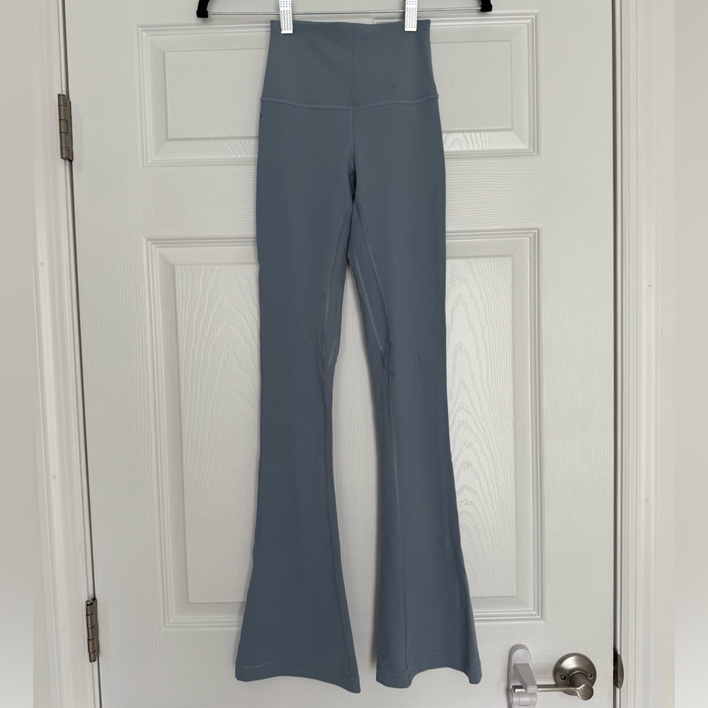 Light blue lululemon mini flair leggings
